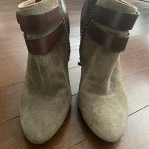 Nine West Brown Booties!